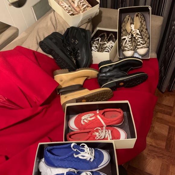 Coats, Sneakers and Boots - Picture 3 of 5